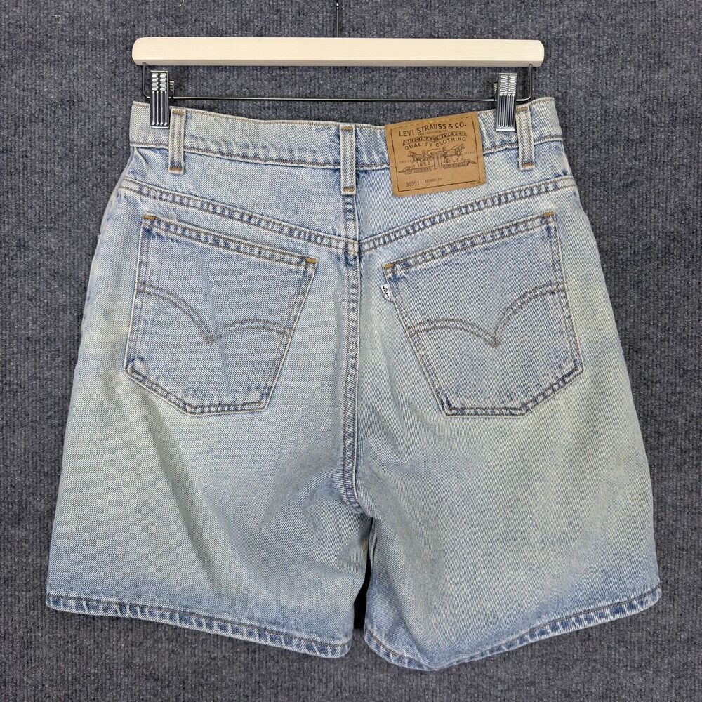 Levis Women 950 Relaxed Fit Denim Shorts Size 8 Light Wash High Rise Vintage 90s